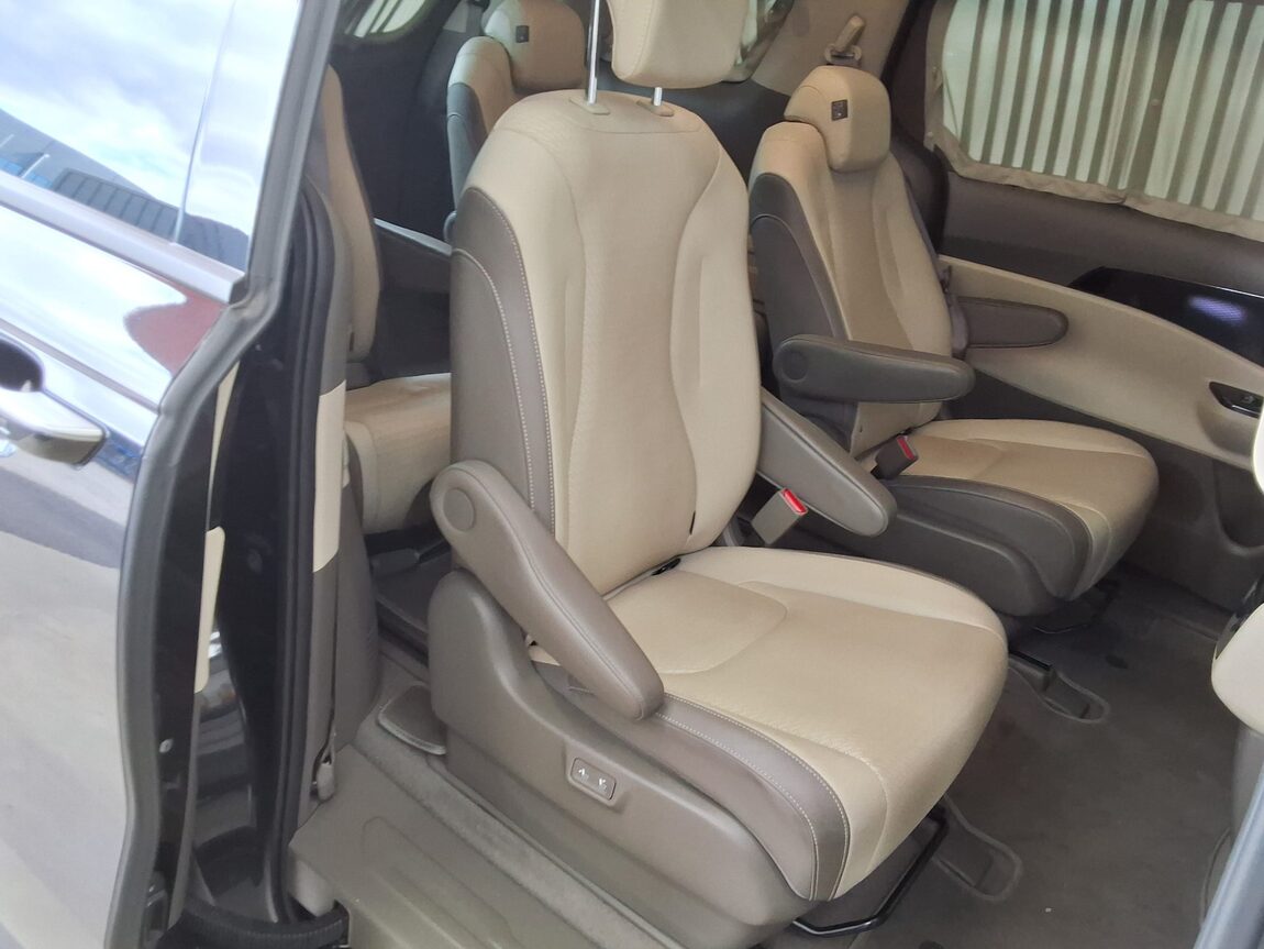 KIA NEW CARNIVAL (KA4) HI-LIMOUSINE 9-SEATER DIESEL SIGNATURE 2023 - zdjęcie 13