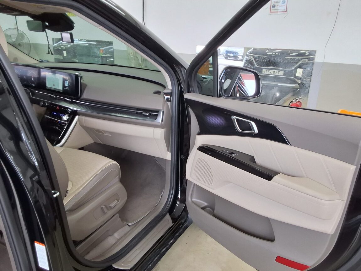KIA NEW CARNIVAL (KA4) HI-LIMOUSINE 9-SEATER DIESEL SIGNATURE 2023 - zdjęcie 14