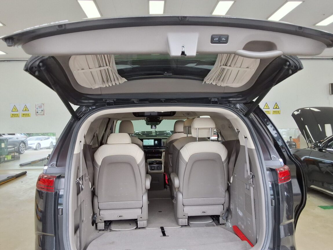 KIA NEW CARNIVAL (KA4) HI-LIMOUSINE 9-SEATER DIESEL SIGNATURE 2023 - zdjęcie 15