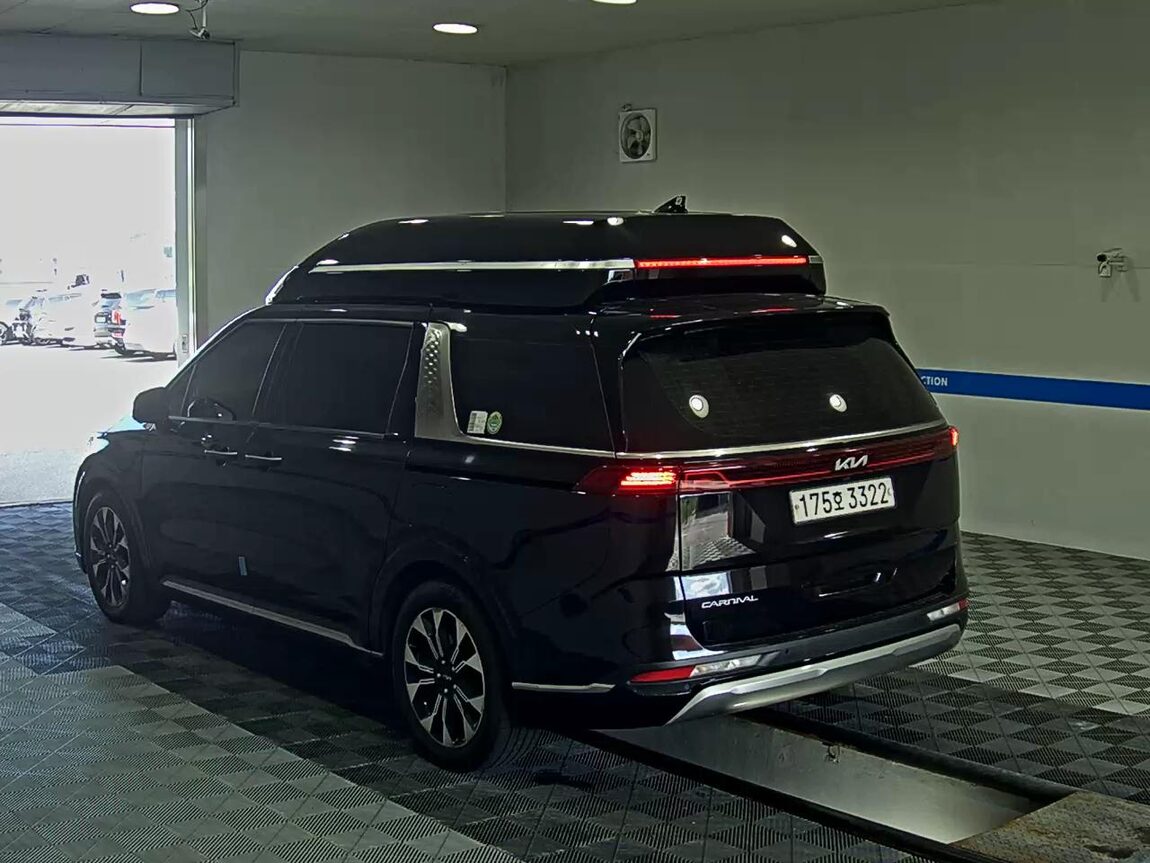 KIA NEW CARNIVAL (KA4) HI-LIMOUSINE 9-SEATER DIESEL SIGNATURE 2023 - zdjęcie 6