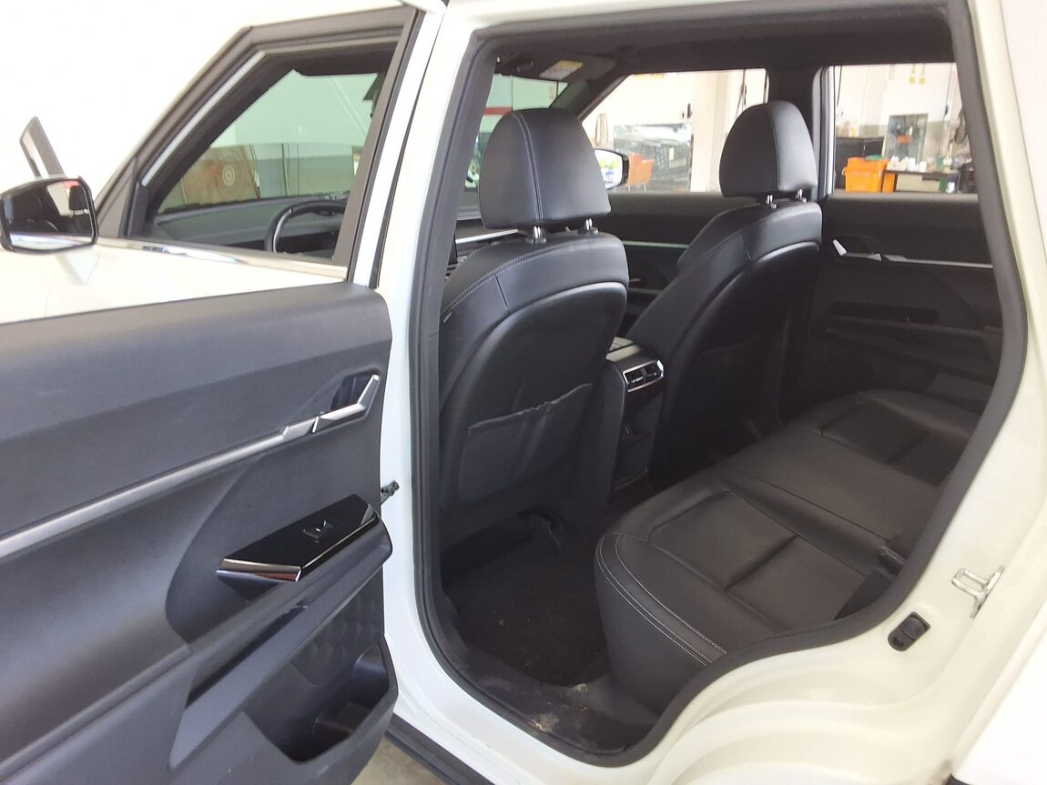 KG MOBILITY (SSANGYONG) TORRES 1.5 GDI-T 2WD T5 2023 - zdjęcie 13