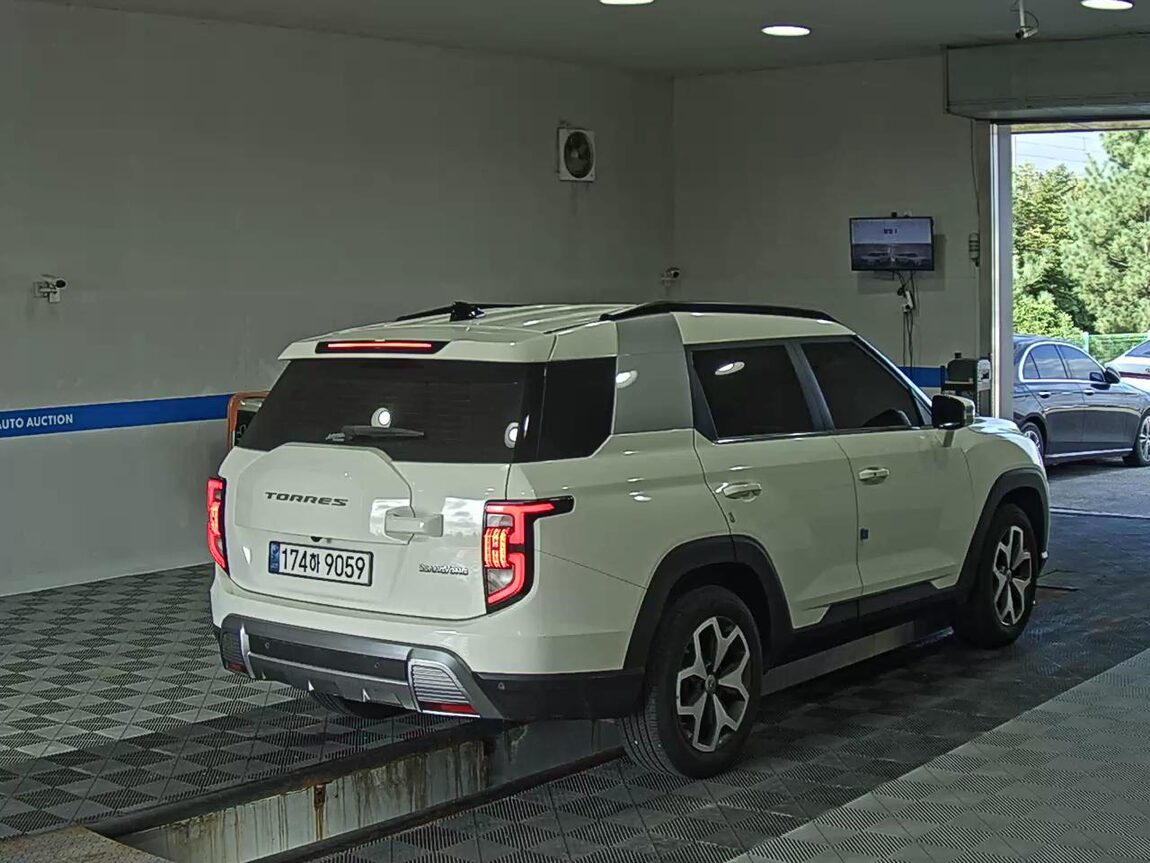 KG MOBILITY (SSANGYONG) TORRES 1.5 GDI-T 2WD T5 2023 - zdjęcie 5