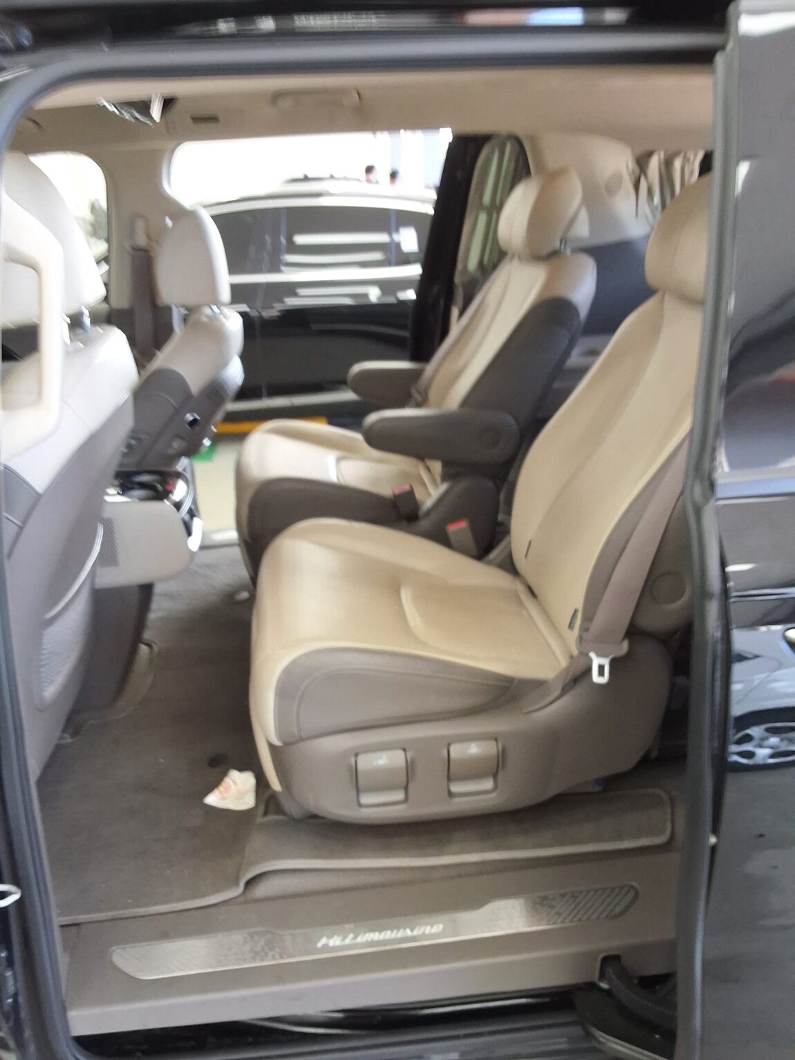 KIA NEW CARNIVAL (KA4) HI-LIMOUSINE 7-SEATER GASOLINE SIGNATURE 2023 - zdjęcie 13