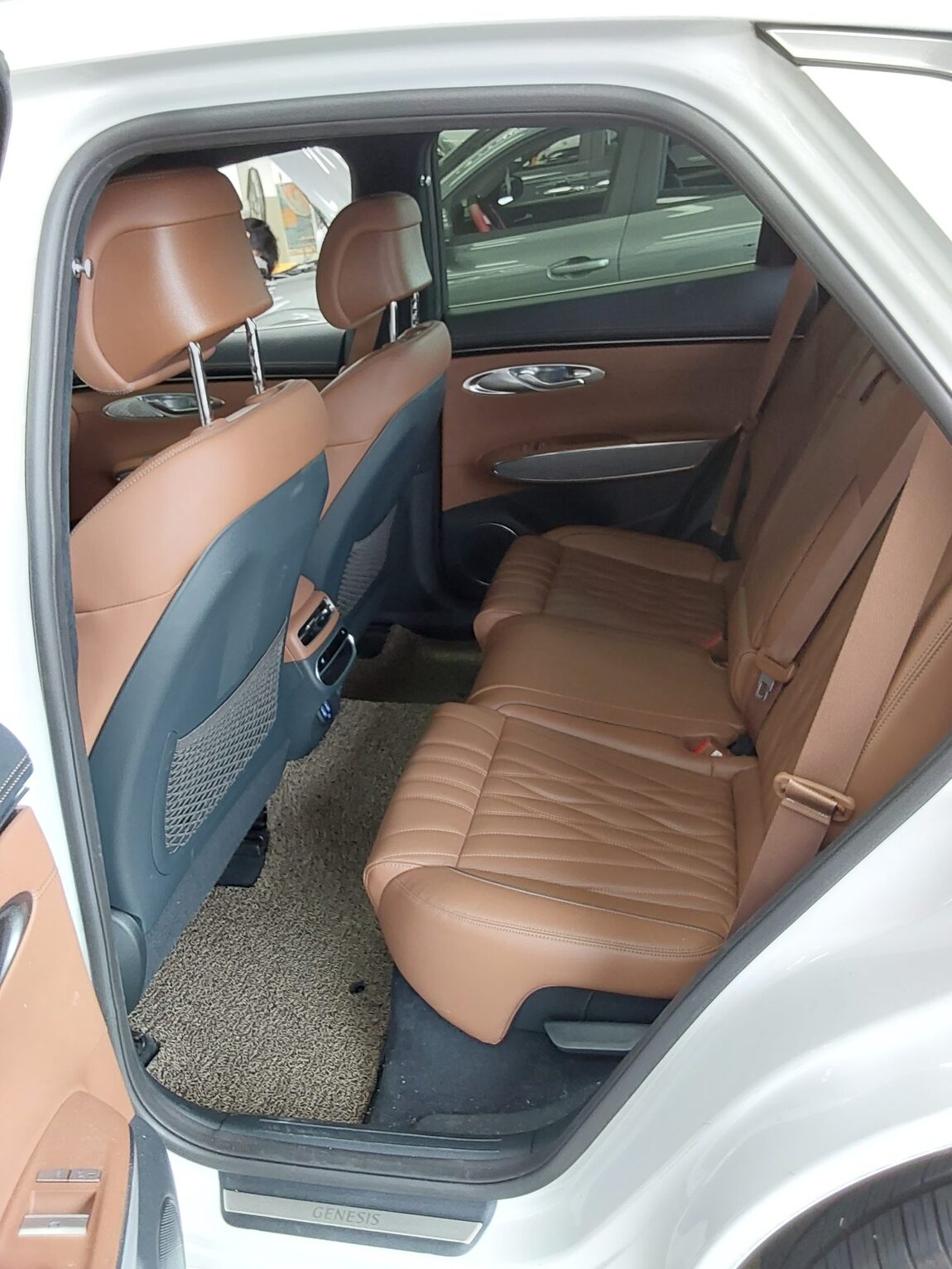 GENESIS GV70 2.5T AWD BASE MODEL 2023 - zdjęcie 12