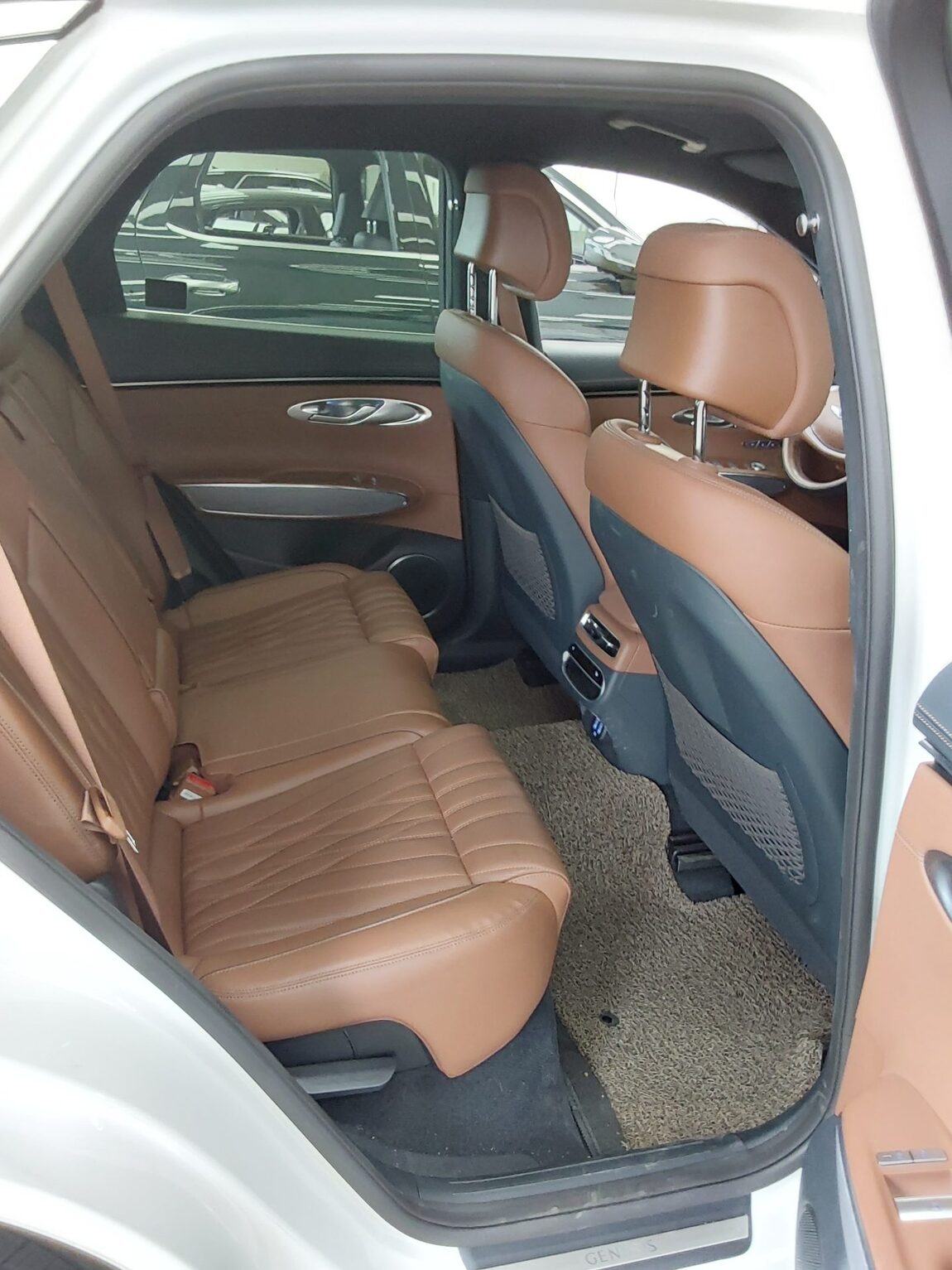 GENESIS GV70 2.5T AWD BASE MODEL 2023 - zdjęcie 13