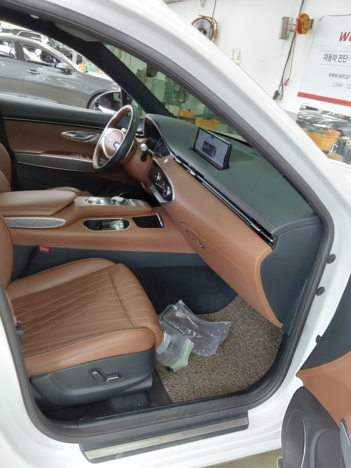 GENESIS GV70 2.5T AWD BASE MODEL 2023 - zdjęcie 14