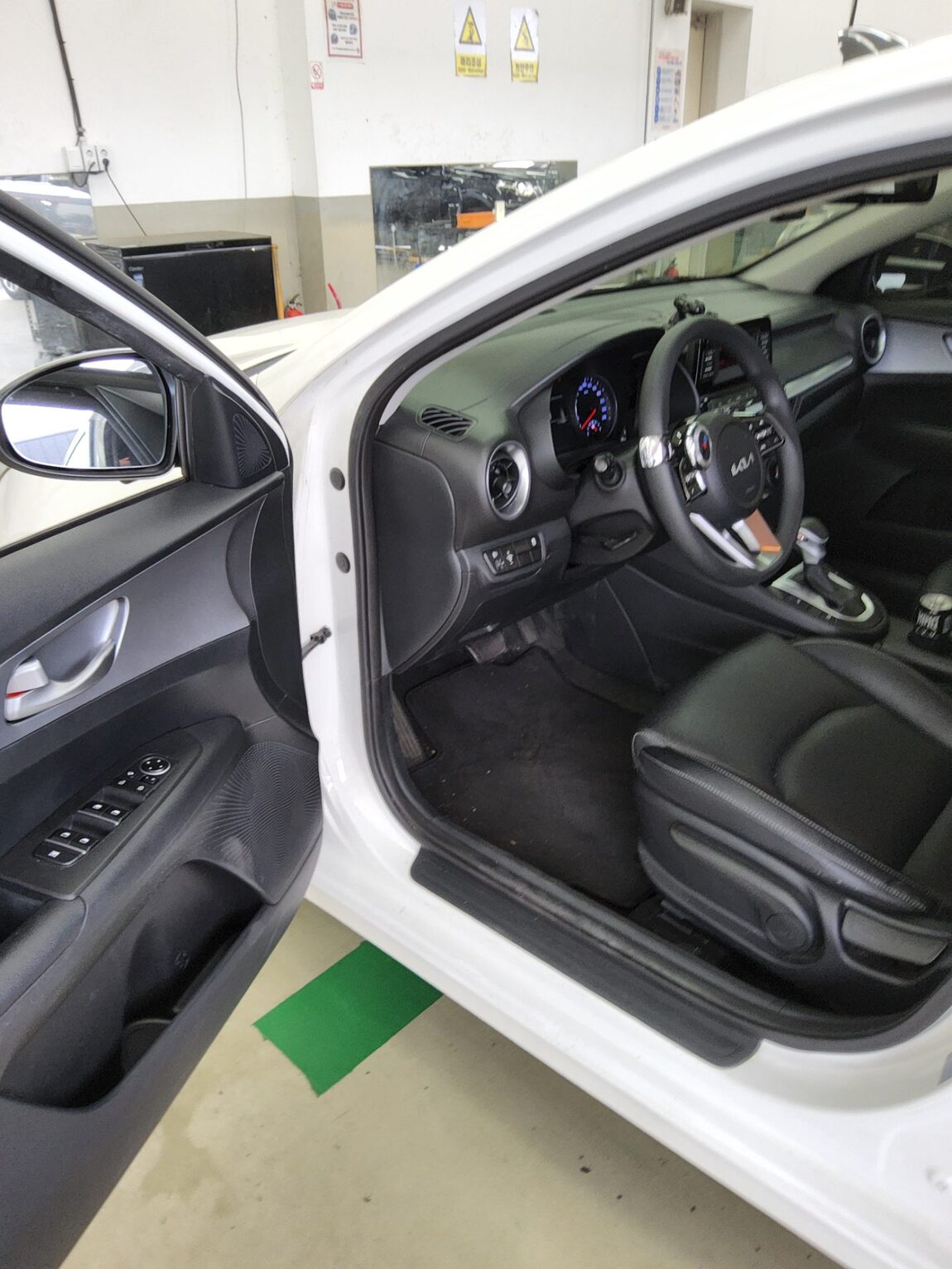 KIA THE NEW K3 1.6 GASOLINE TRENDY 2022 - zdjęcie 10