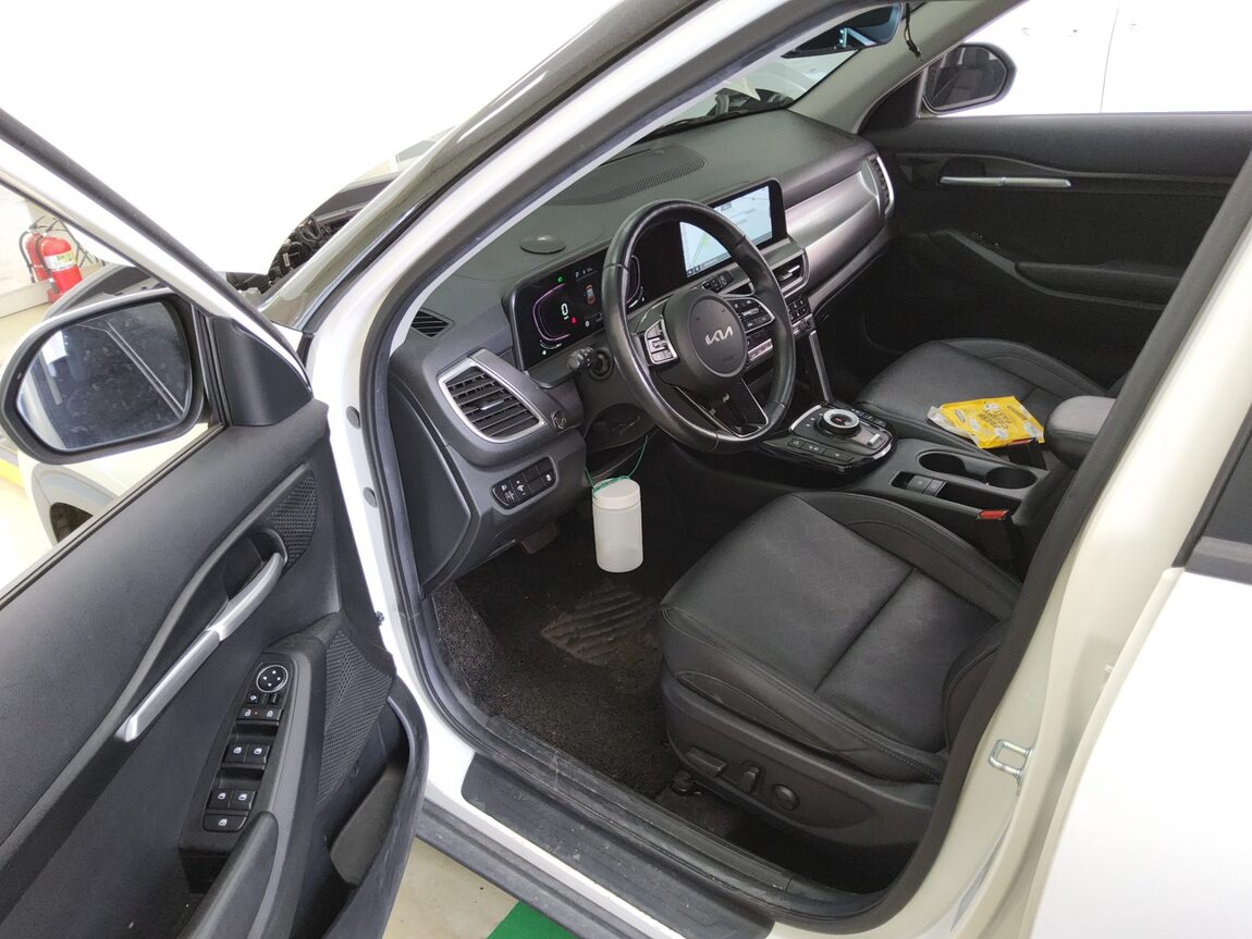 KIA THE NEW SELTOS 2.0 GASOLINE 2WD PRESTIGE 2024 - zdjęcie 10