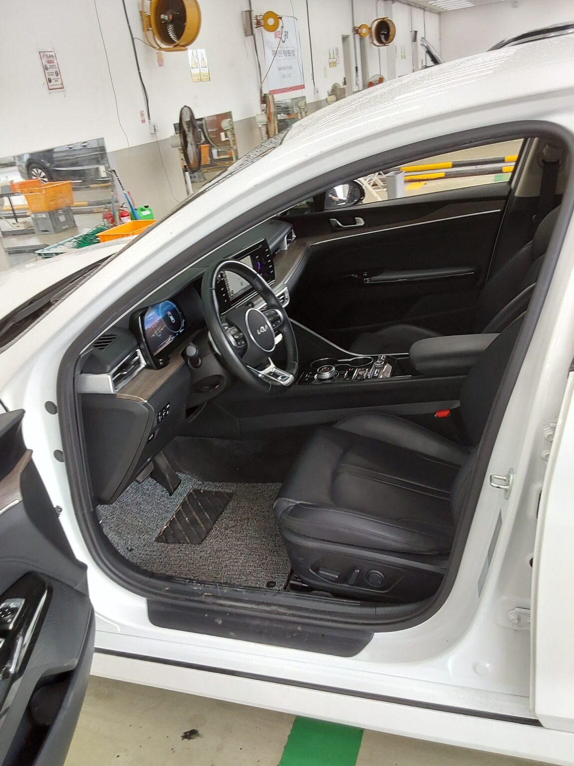 KIA NEW K5 (DL3) 2.0 GASOLINE NOBLESSE 2023 - zdjęcie 10