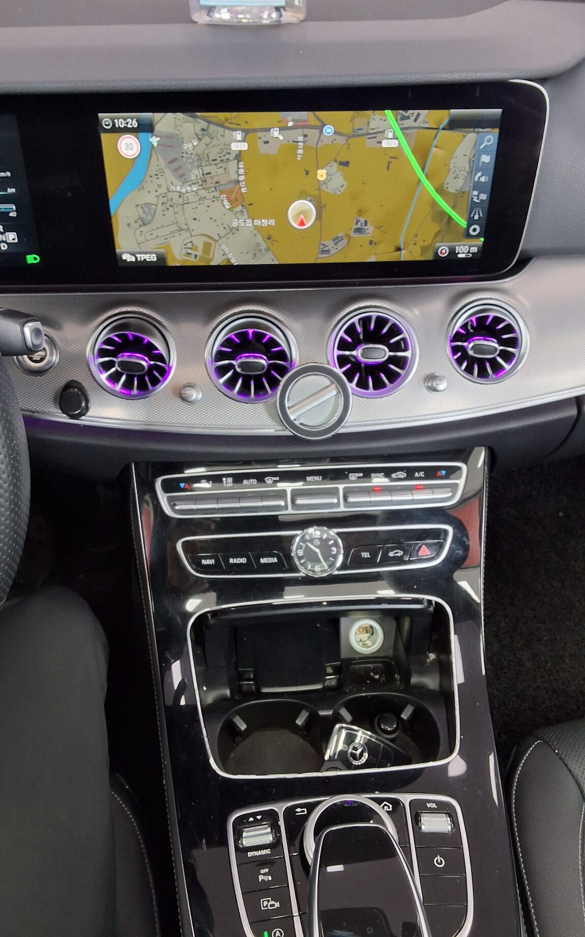MERCEDES-BENZ E-CLASS (5TH GEN) E300 AVANTGARDE NIGHT PACK 2017 - zdjęcie 18