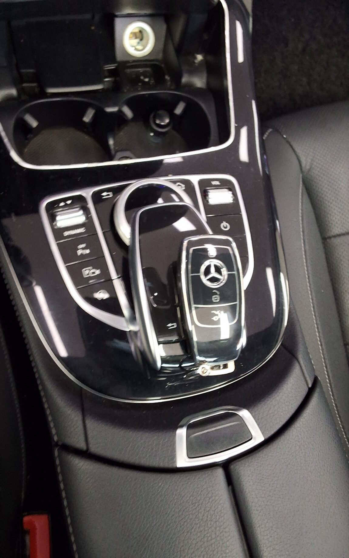 MERCEDES-BENZ E-CLASS (5TH GEN) E300 AVANTGARDE NIGHT PACK 2017 - zdjęcie 20