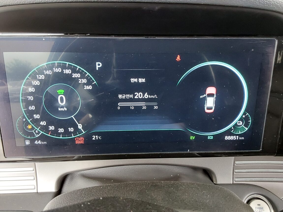 HYUNDAI THE NEW GRANDEUR IG HYBRID 2.4 HEV LE BLANC 2023 - zdjęcie 9