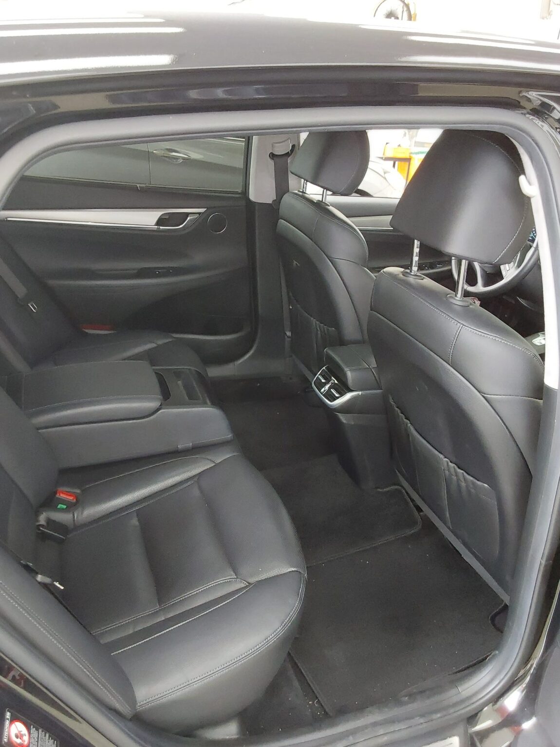 HYUNDAI THE NEW GRANDEUR IG HYBRID 2.4 HEV LE BLANC 2023 - zdjęcie 13