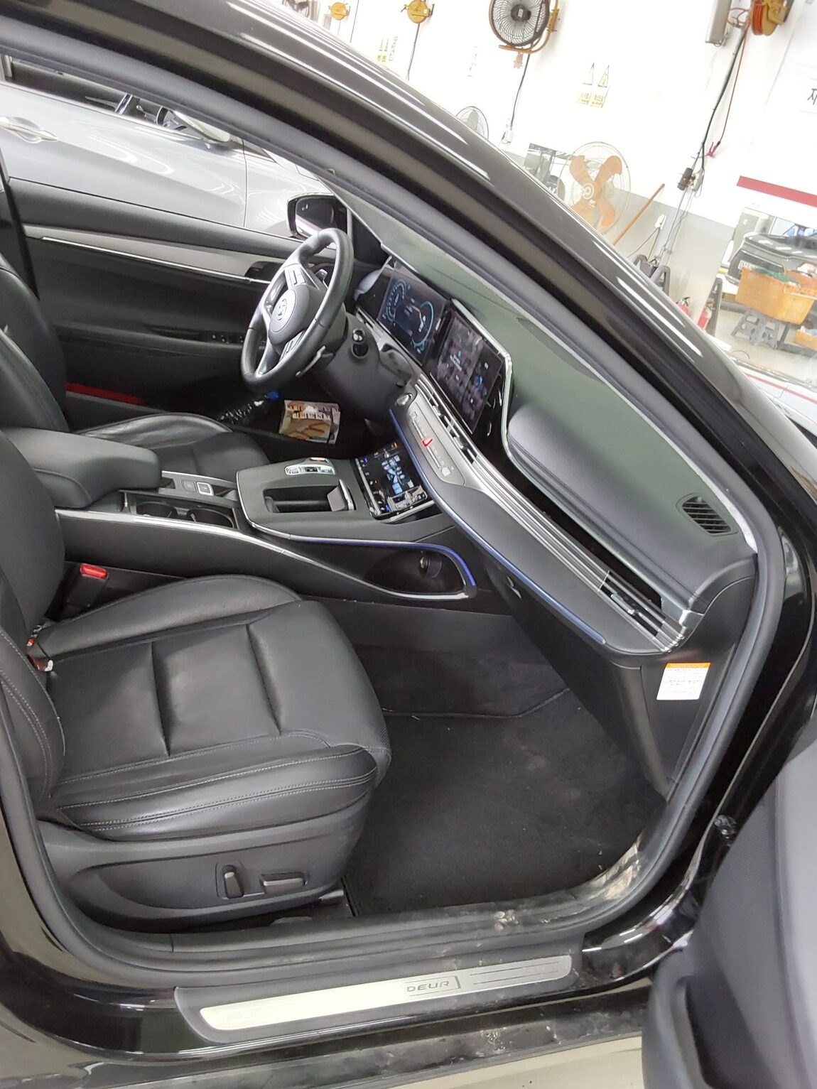 HYUNDAI THE NEW GRANDEUR IG HYBRID 2.4 HEV LE BLANC 2023 - zdjęcie 14