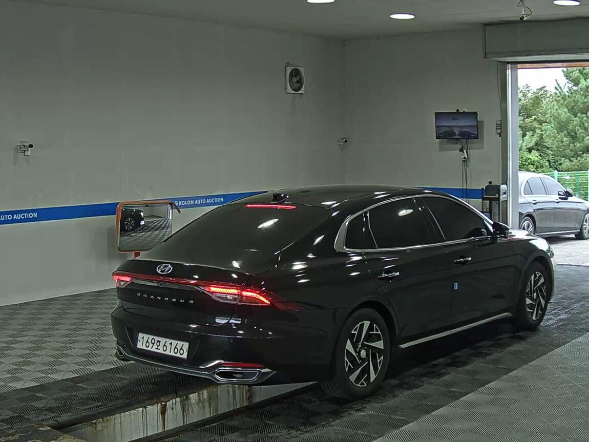 HYUNDAI THE NEW GRANDEUR IG HYBRID 2.4 HEV LE BLANC 2023 - zdjęcie 5