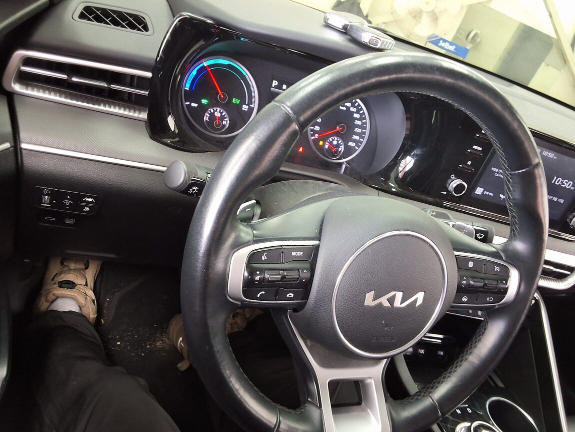 KIA NEW K5 HYBRID (DL3) 2.0 HEV PRESTIGE 2023 - zdjęcie 23