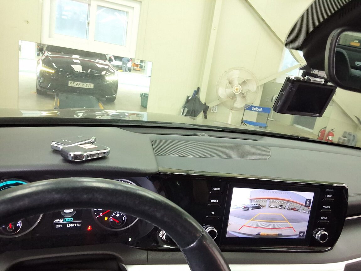 KIA NEW K5 HYBRID (DL3) 2.0 HEV PRESTIGE 2023 - zdjęcie 25