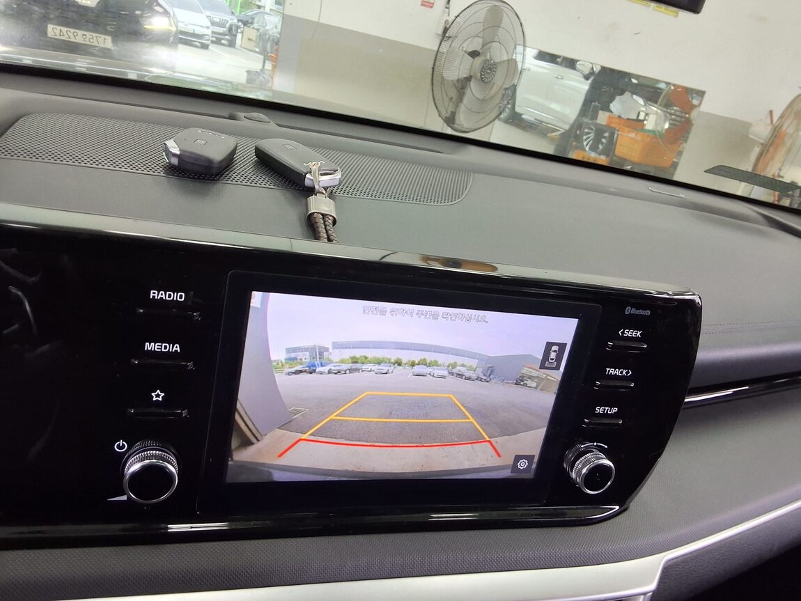 KIA NEW K5 HYBRID PRESTIGE 2023 - zdjęcie 18