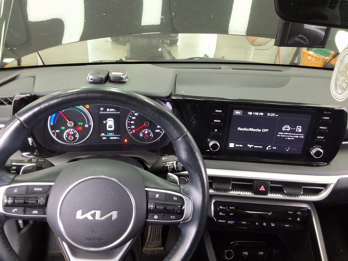 KIA NEW K5 HYBRID (DL3) 2.0 HEV PRESTIGE 2023 - zdjęcie 18