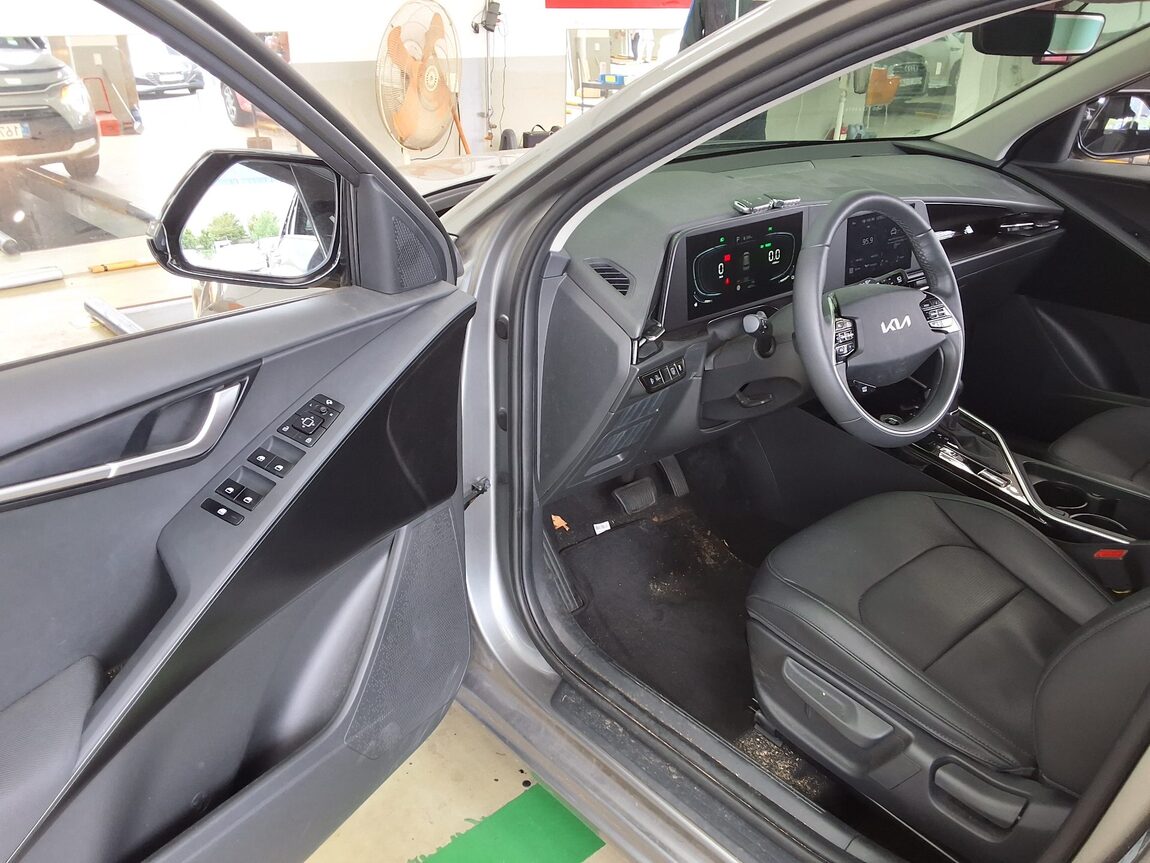 KIA THE ALL NEW NIRO 1.6 HEV TRENDY 2025 - zdjęcie 11