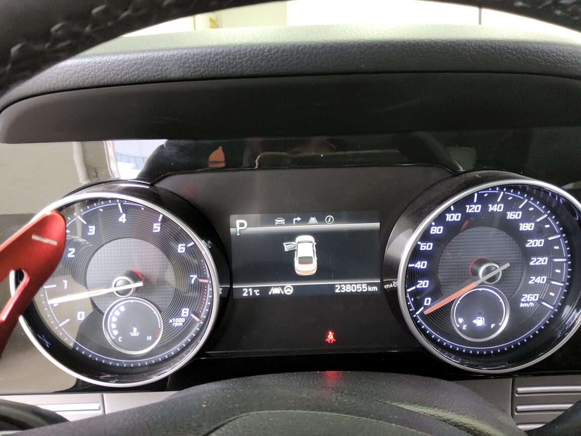 HYUNDAI THE NEW GRANDEUR IG LPi 3.0 RENTAL CAR MODERN 2022 - zdjęcie 9
