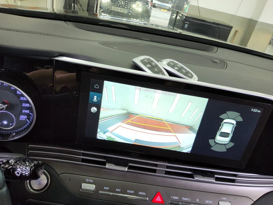 HYUNDAI THE NEW GRANDEUR IG LPi 3.0 RENTAL CAR MODERN 2022 - zdjęcie 17