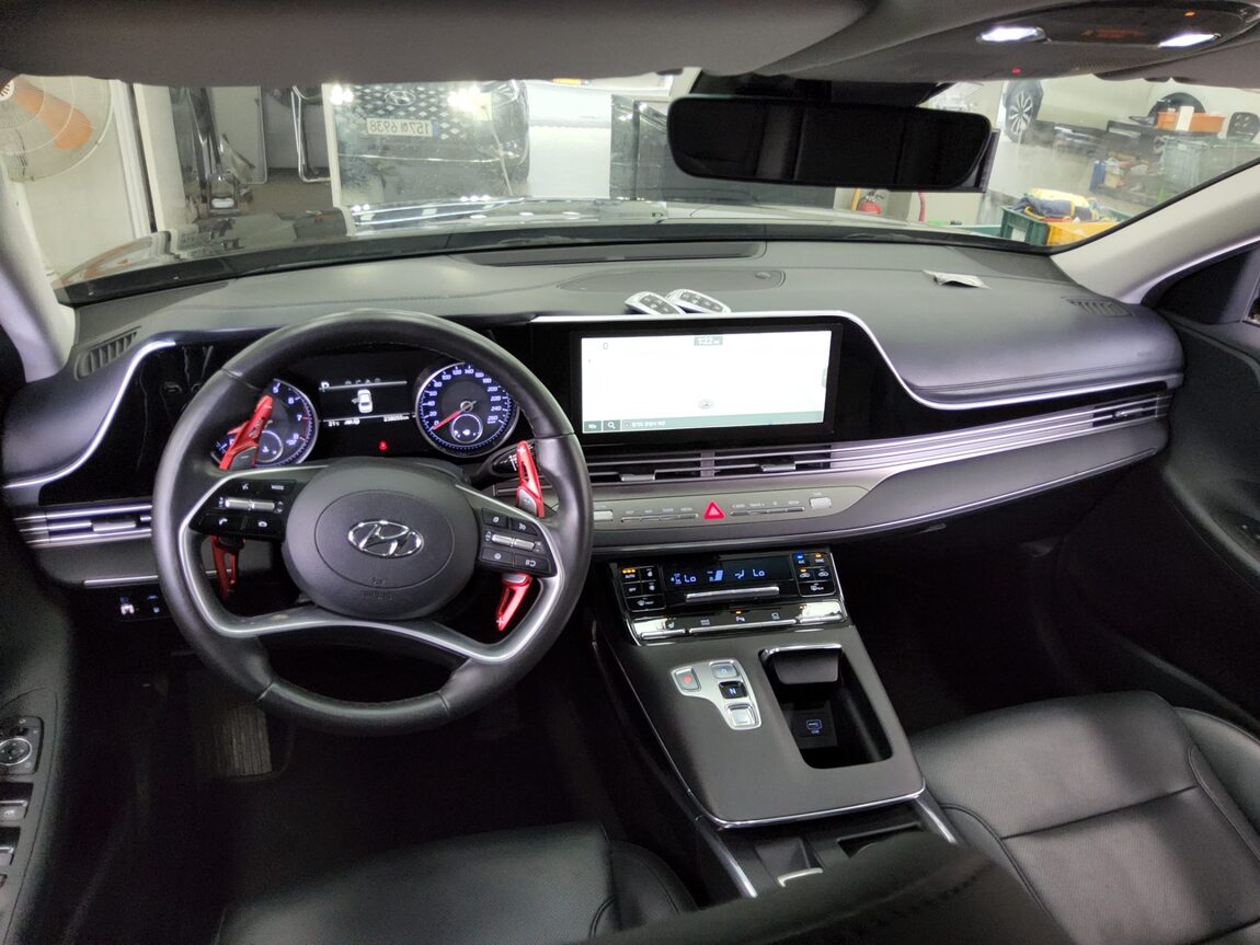 HYUNDAI THE NEW GRANDEUR IG LPi 3.0 RENTAL CAR MODERN 2022 - zdjęcie 11