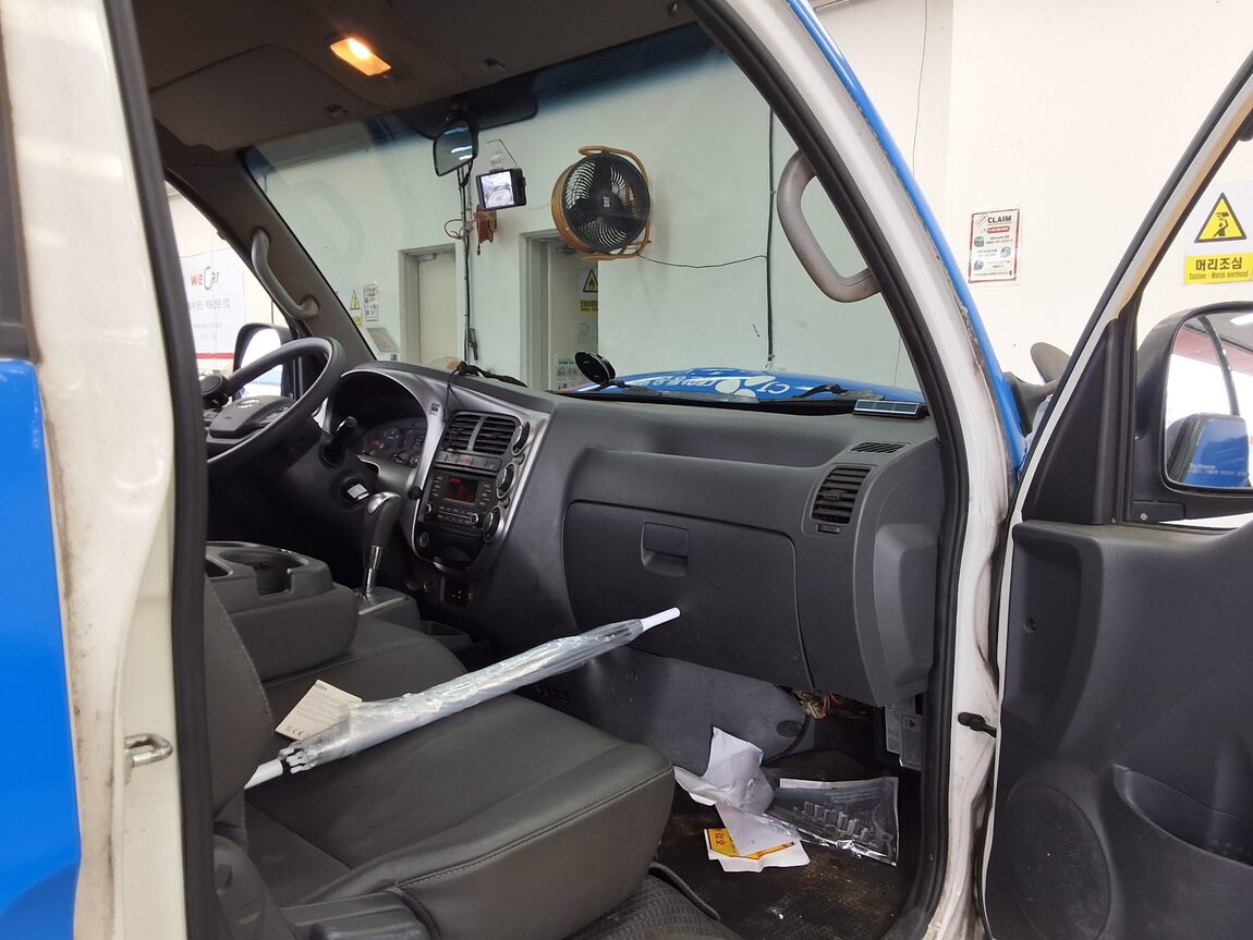 KIA BONGO III CARGO CRDi KING CAB EXTRA LONG WHEELBASE 2019 - zdjęcie 12