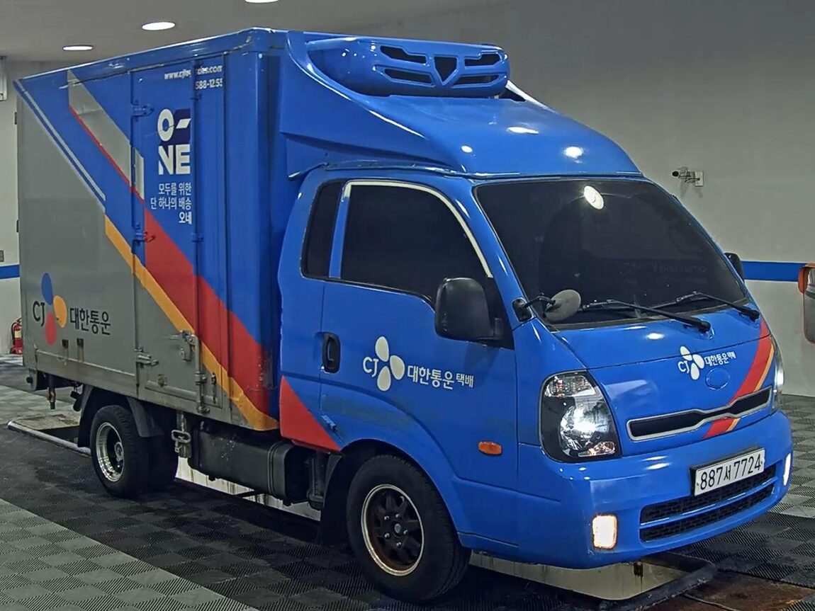 KIA BONGO III CARGO CRDi KING CAB EXTRA LONG WHEELBASE 2019 - zdjęcie 3