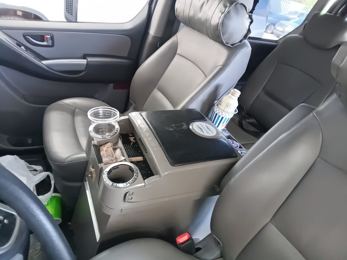HYUNDAI GRAND STAREX 5-SEATER DIESEL VAN MODERN 2017 - zdjęcie 32