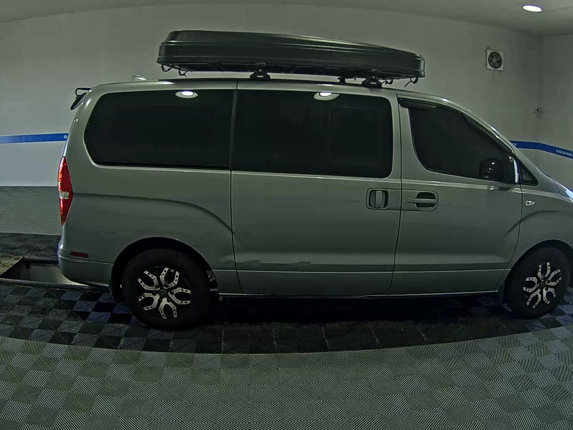 HYUNDAI GRAND STAREX 5-SEATER DIESEL VAN MODERN 2017 - zdjęcie 4