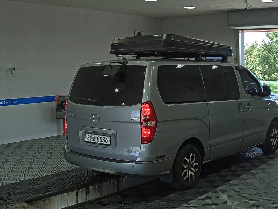 HYUNDAI GRAND STAREX 5-SEATER DIESEL VAN MODERN 2017 - zdjęcie 5