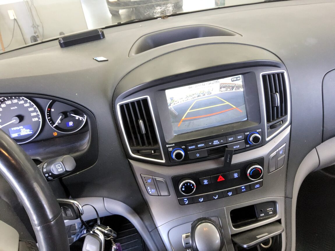 HYUNDAI THE NEW GRAND STAREX 5-SEATER DIESEL VAN MODERN 2019 - zdjęcie 17