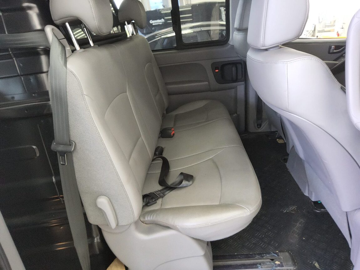 HYUNDAI THE NEW GRAND STAREX 5-SEATER DIESEL VAN MODERN 2019 - zdjęcie 13