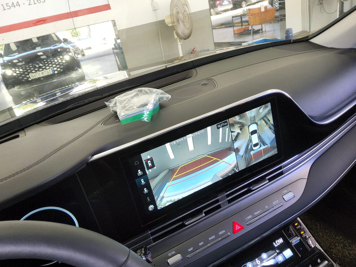 HYUNDAI THE NEW GRANDEUR IG GASOLINE 2.5 LE BLANC 2022 - zdjęcie 18