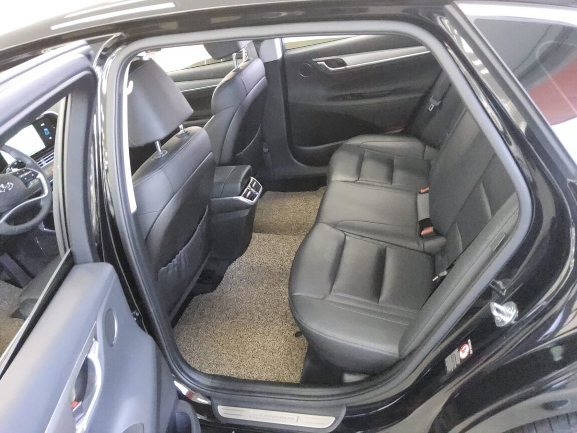 HYUNDAI THE NEW GRANDEUR IG GASOLINE 2.5 LE BLANC 2022 - zdjęcie 12