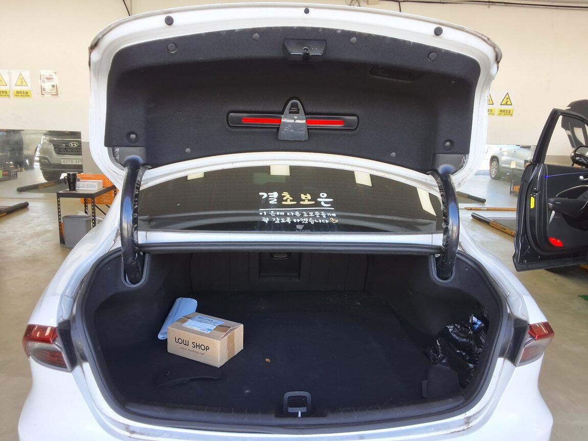 HYUNDAI THE NEW GRANDEUR IG LPi 3.0 BUSINESS DELUXE TYPE 2022 - zdjęcie 15