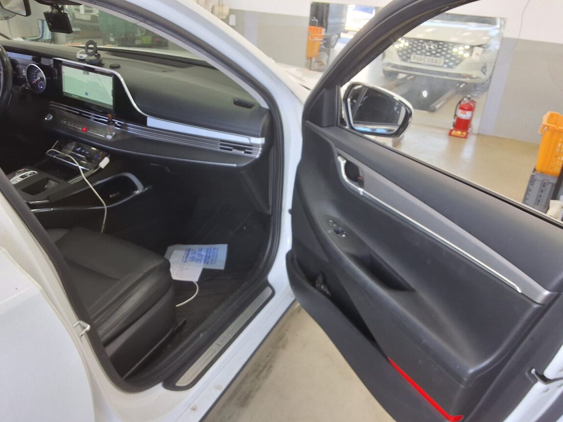 HYUNDAI THE NEW GRANDEUR IG LPi 3.0 BUSINESS DELUXE TYPE 2022 - zdjęcie 14
