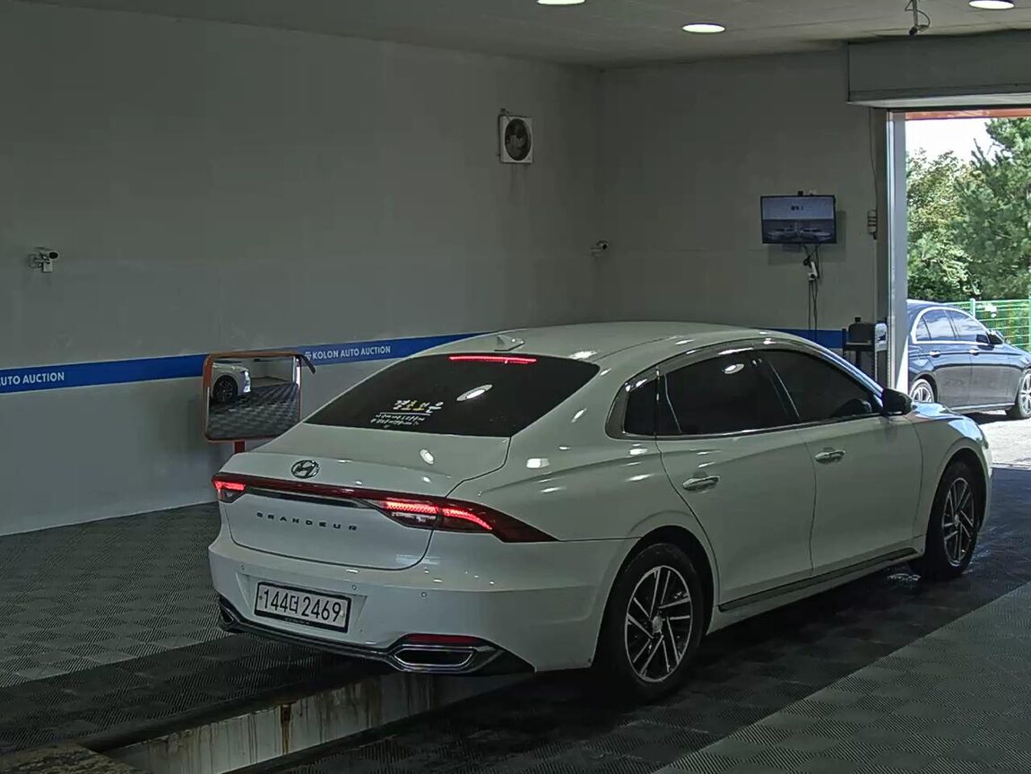 HYUNDAI THE NEW GRANDEUR IG LPi 3.0 BUSINESS DELUXE TYPE 2022 - zdjęcie 5