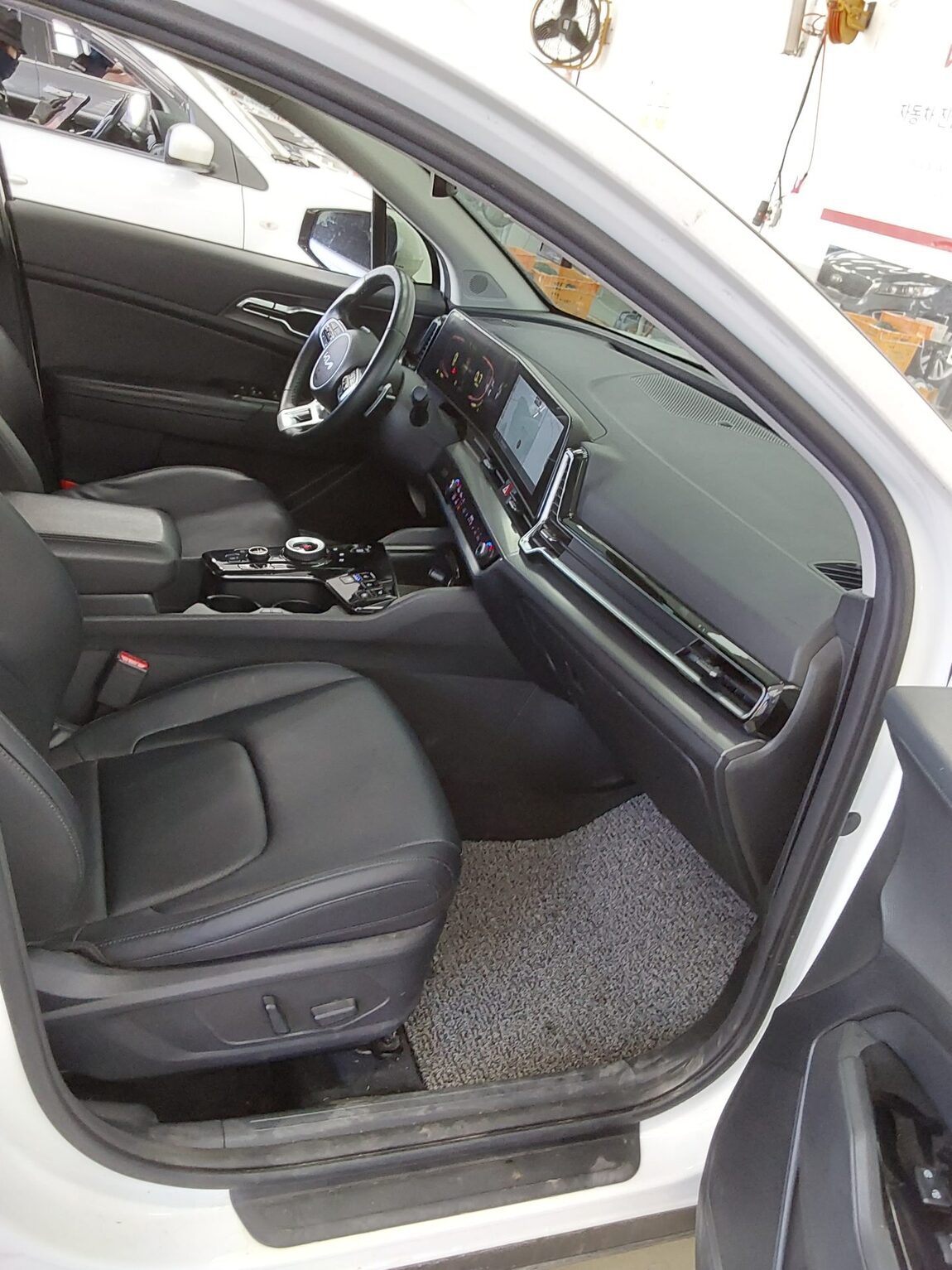 KIA THE ALL NEW SPORTAGE 2.0 DIESEL 4WD NOBLESSE 2023 - zdjęcie 14