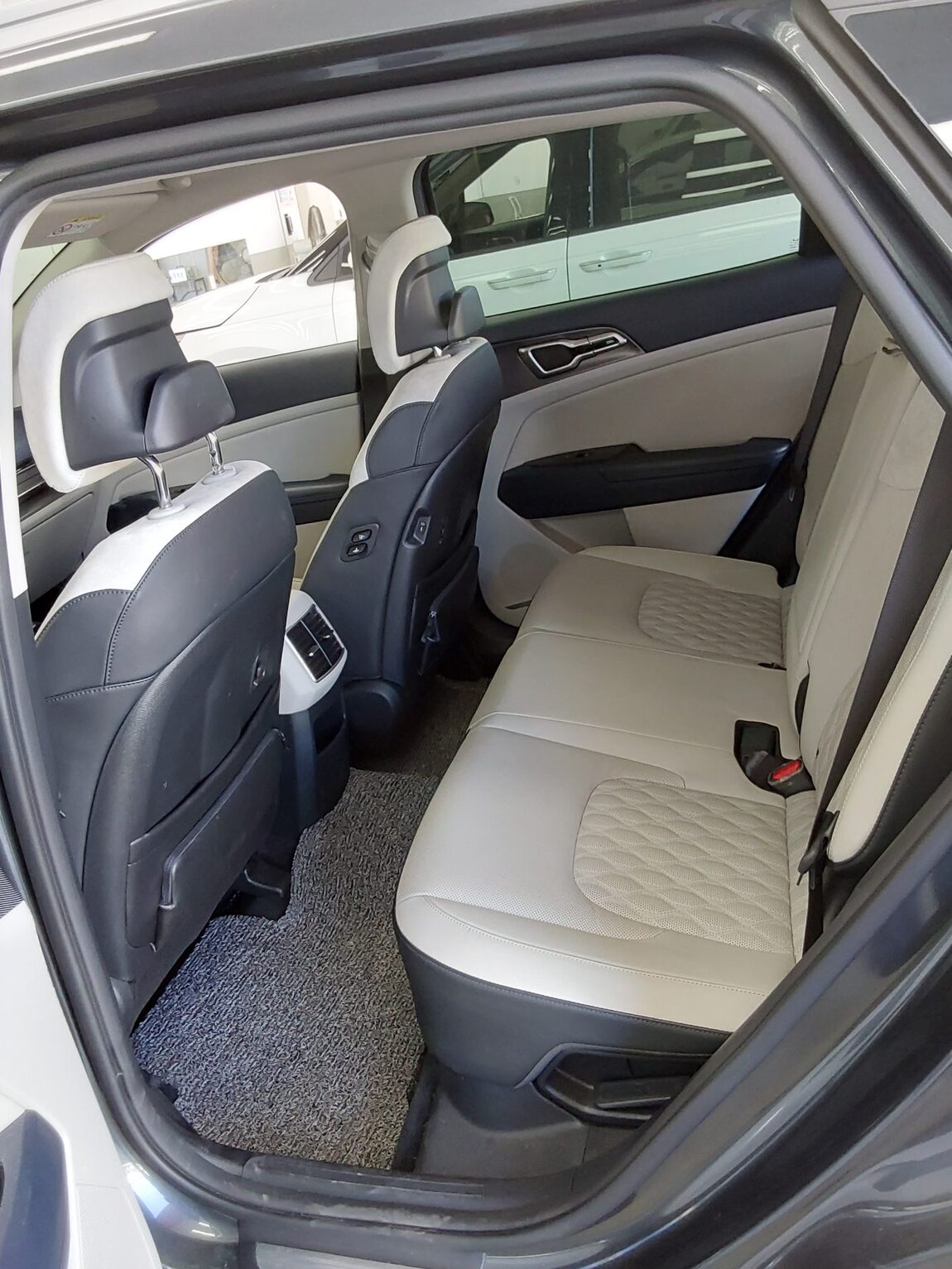 KIA THE ALL NEW SPORTAGE HYBRID 1.6 HEV NOBLESSE 2023 - zdjęcie 12