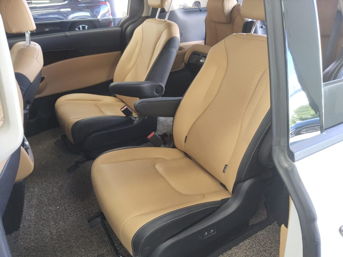KIA THE NEW CARNIVAL (KA4) 9-SEATER DIESEL NOBLESSE 2023 - zdjęcie 12