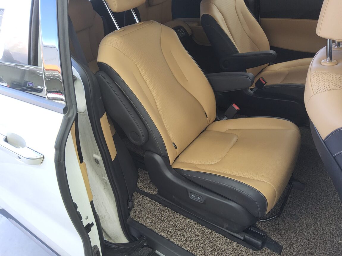 KIA THE NEW CARNIVAL (KA4) 9-SEATER DIESEL NOBLESSE 2023 - zdjęcie 13