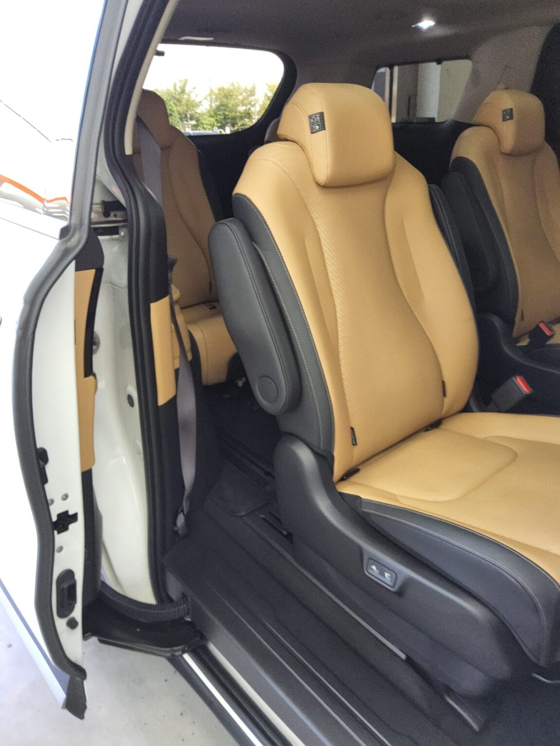 KIA NEW CARNIVAL (KA4) 9-SEATER DIESEL NOBLESSE 2023 - zdjęcie 13