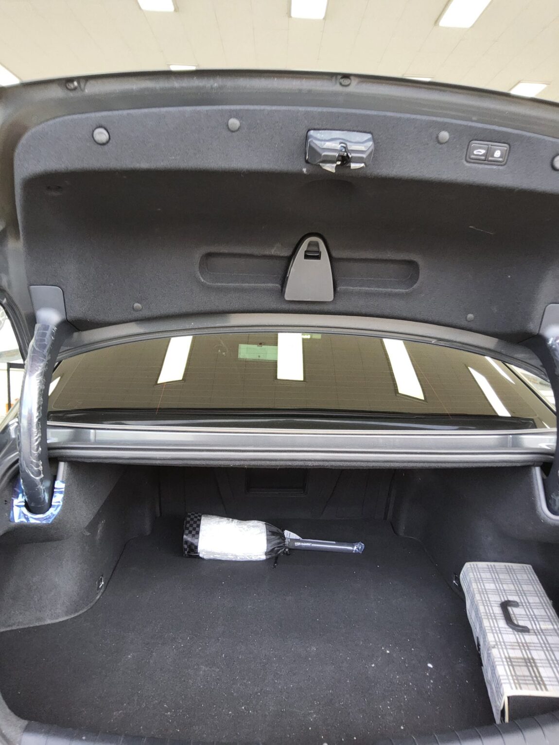KIA K8 HYBRID HEV NOBLESSE 2024 - zdjęcie 15