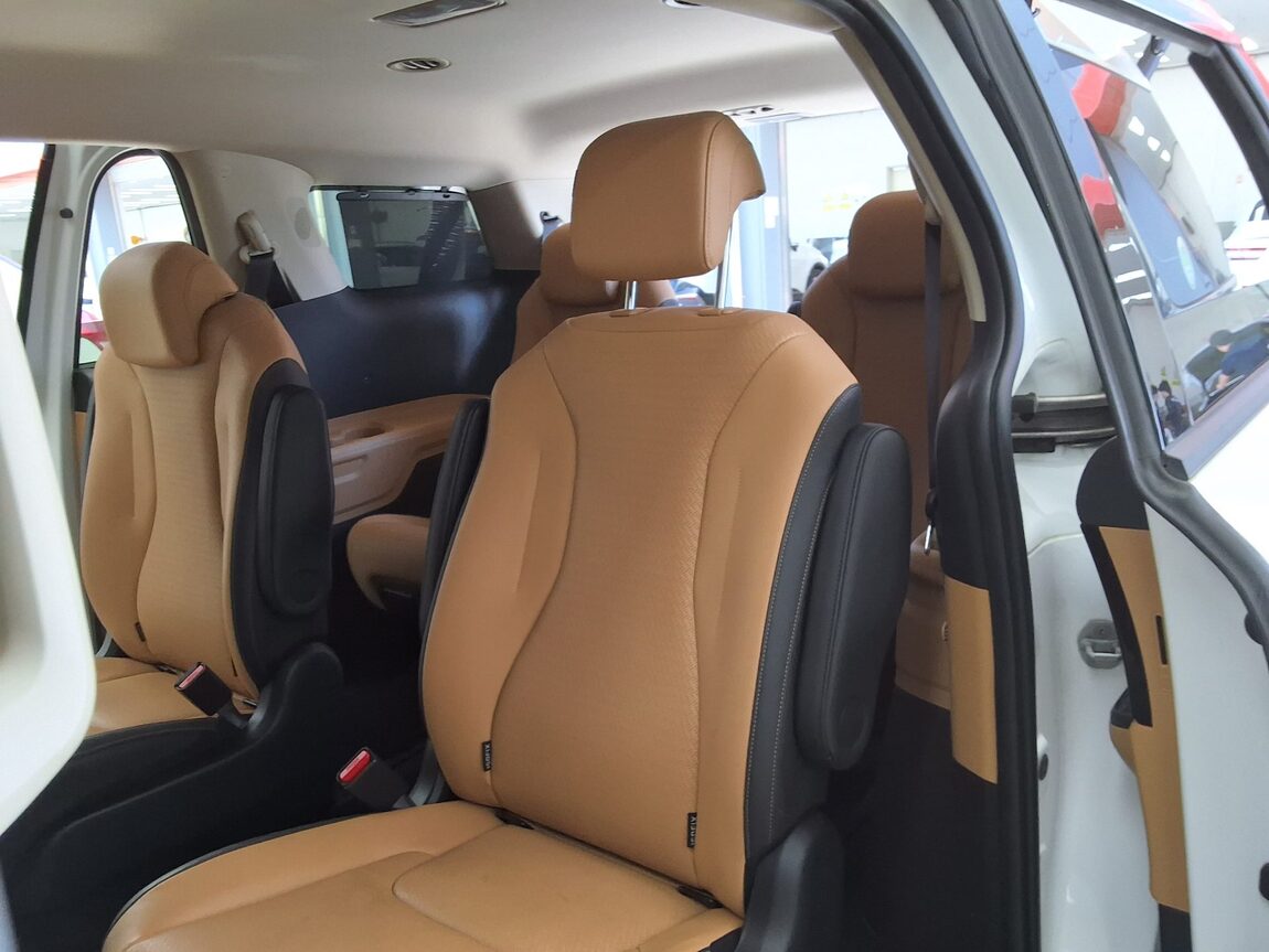 KIA NEW CARNIVAL (KA4) 9-SEATER GASOLINE SIGNATURE 2023 - zdjęcie 13