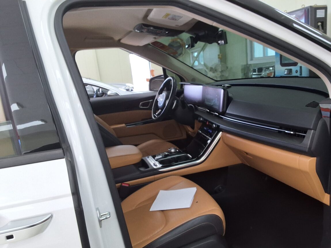 KIA NEW CARNIVAL (KA4) 9-SEATER GASOLINE SIGNATURE 2023 - zdjęcie 15