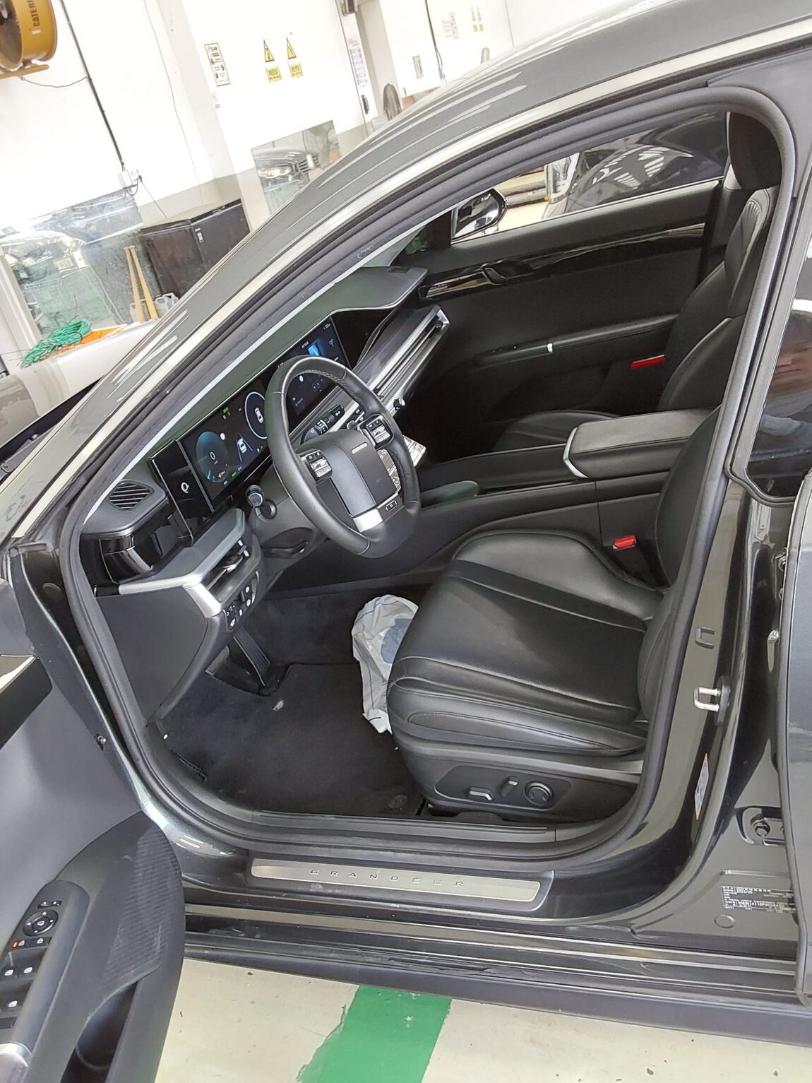 HYUNDAI THE ALL NEW GRANDEUR HYBRID 1.6 HYBRID PREMIUM 2023 - zdjęcie 10