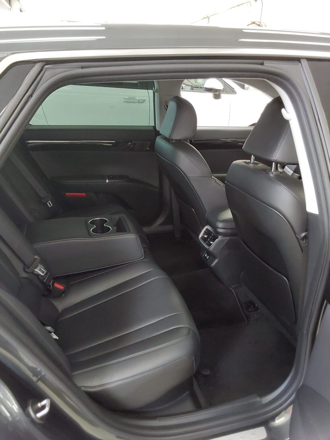 HYUNDAI THE ALL NEW GRANDEUR HYBRID 1.6 HYBRID PREMIUM 2023 - zdjęcie 13