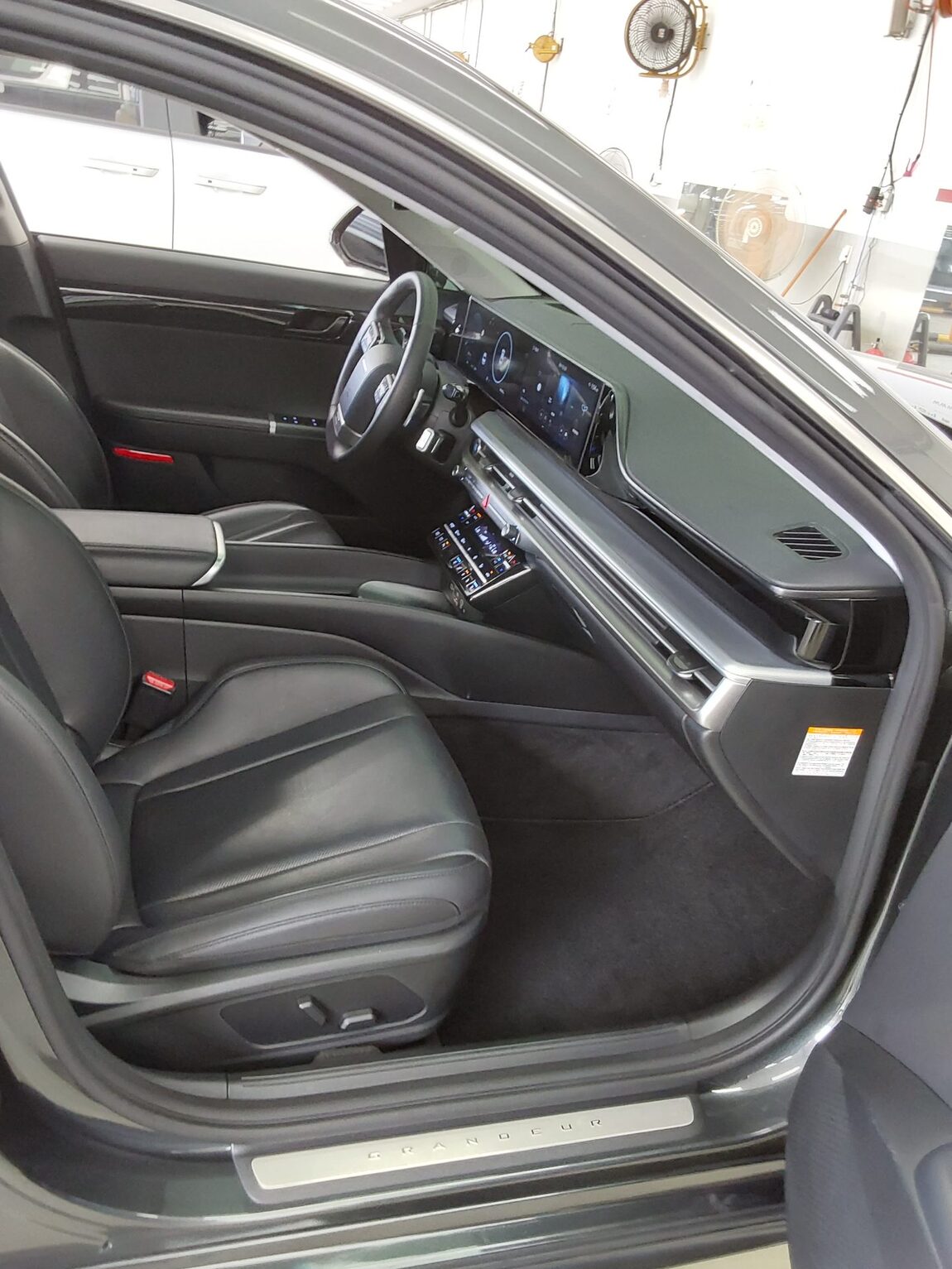 HYUNDAI THE ALL NEW GRANDEUR HYBRID 1.6 HYBRID PREMIUM 2023 - zdjęcie 14